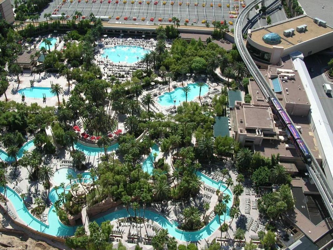 Jet Luxury Elite At The Signature Las Vegas Exterior photo
